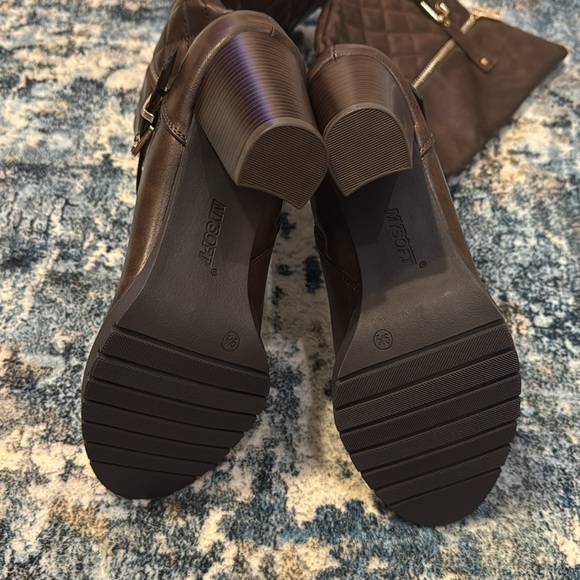 Coffee Brown Boots - Picture 6 of 9